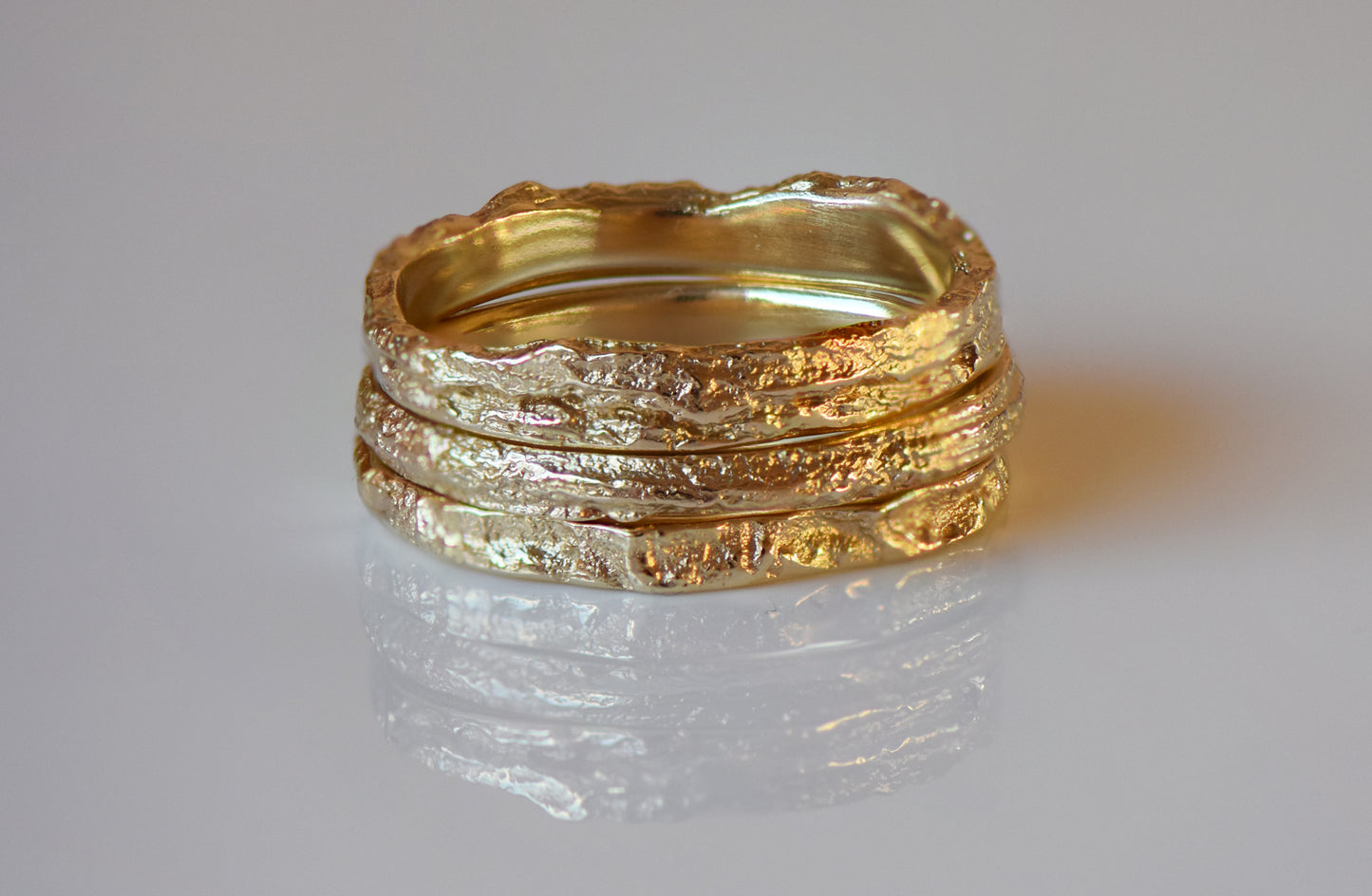 Skinny Oak Ring in 9ct Gold