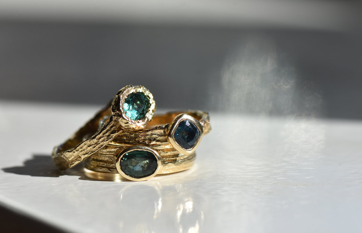 9ct Gold English Oak Ring Sapphire