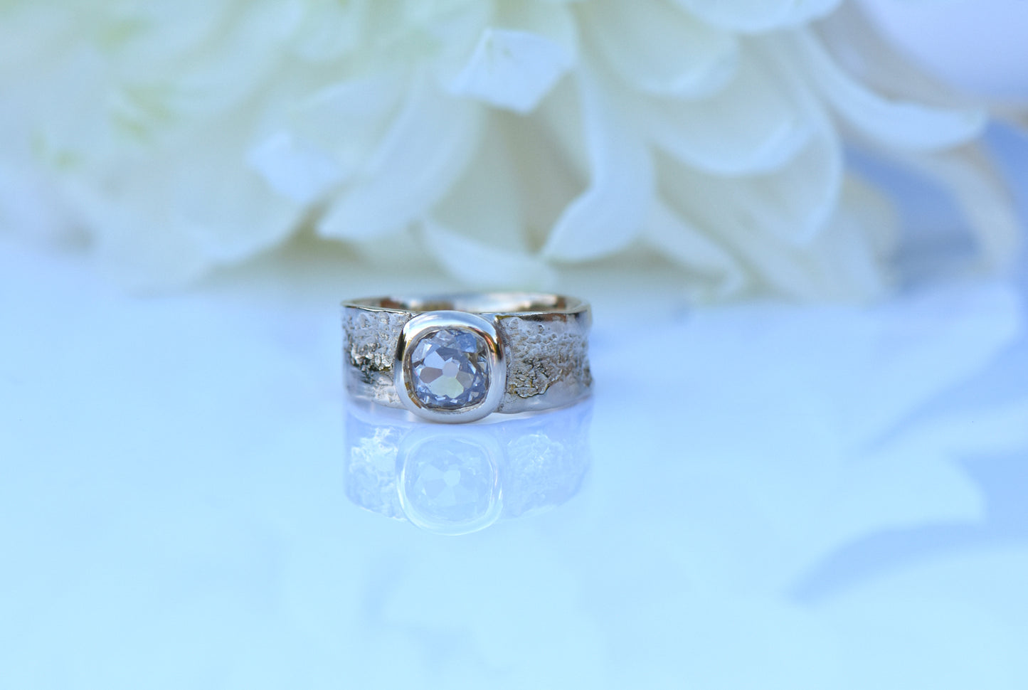 Reverse Oak Diamond Ring