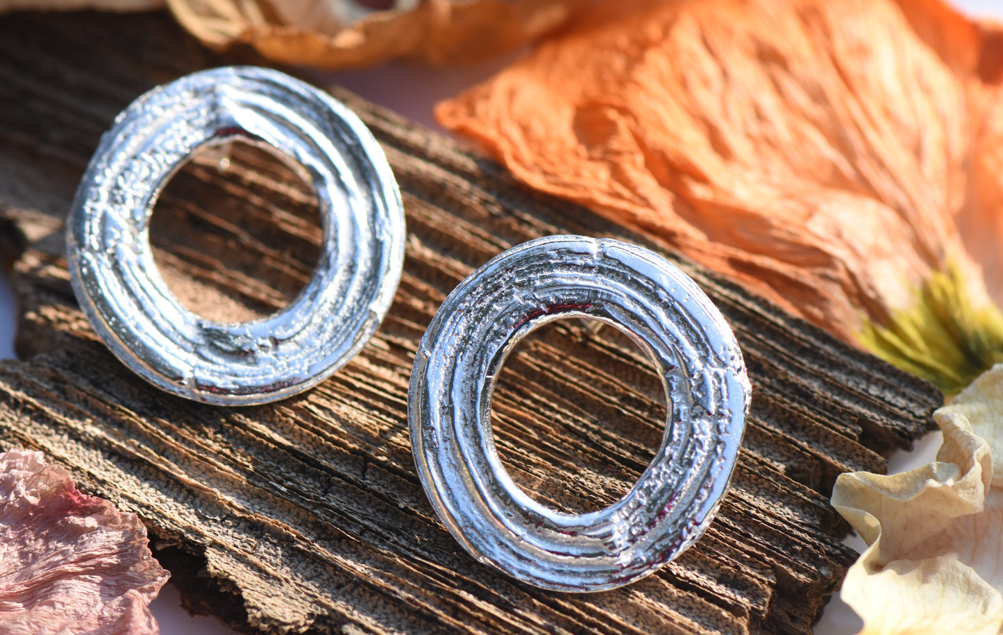 Silver Large Flat Oak Circle Studs