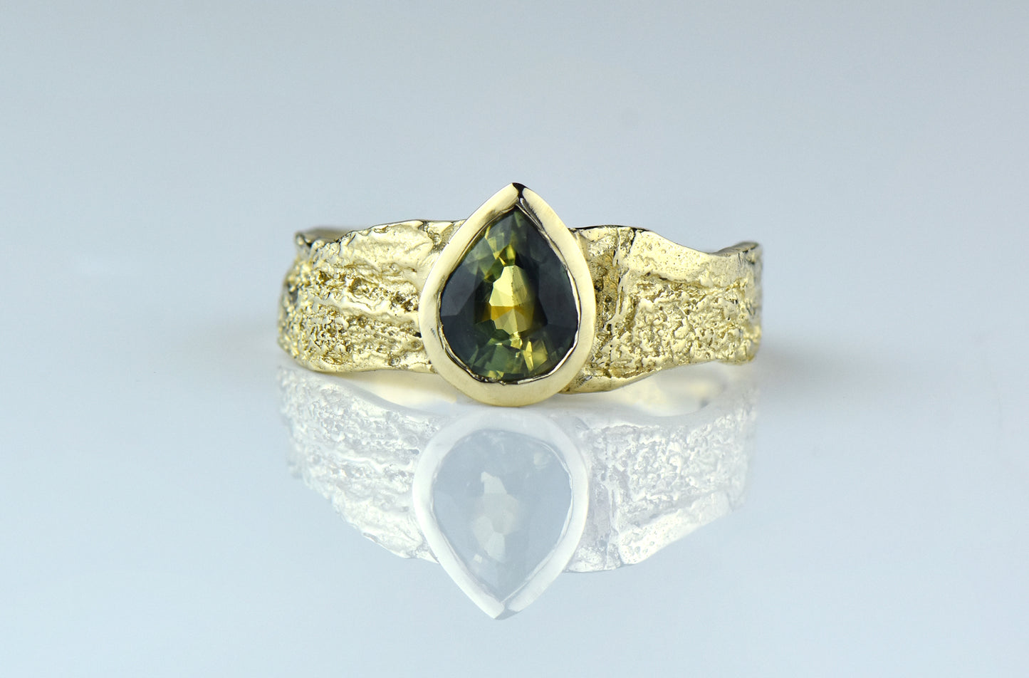OOAK 14ct Gold and Green Montana Sapphire on wide London Plane Band