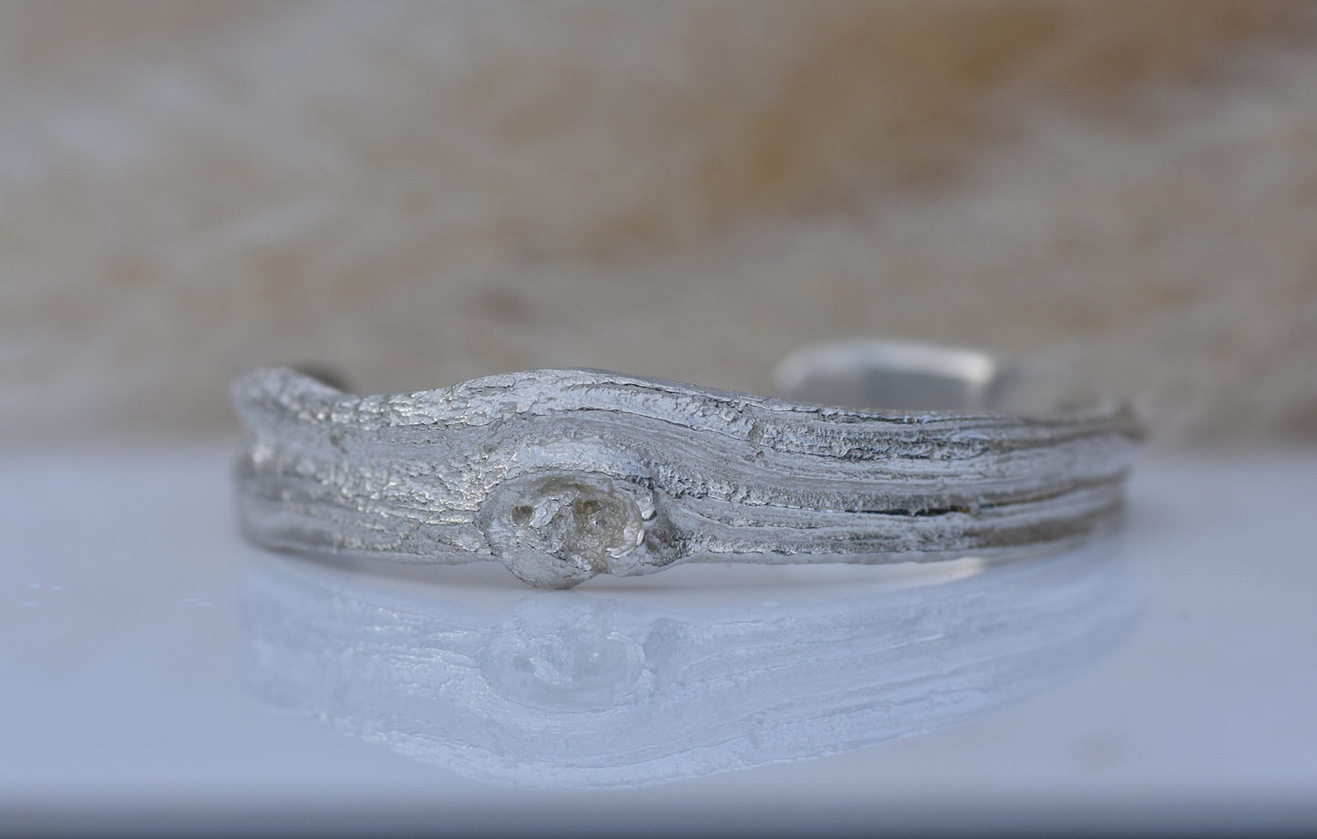 Oak Knot Cuff in Silver