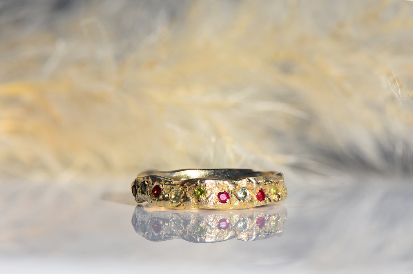 14ct Four Season Eternity Hawthorn Ring