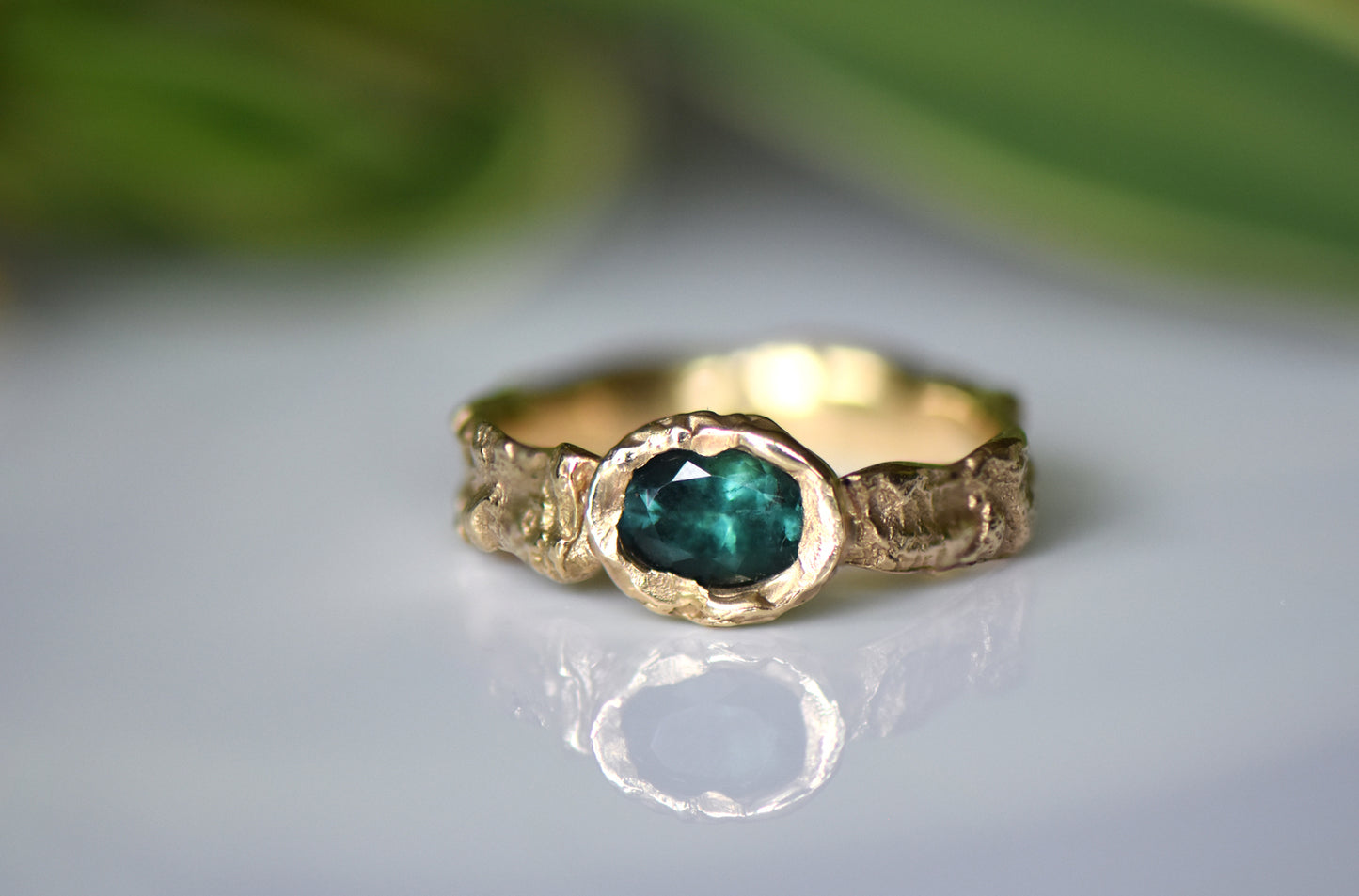 9ct Gold and Green Tourmaline Hawthorn Ring