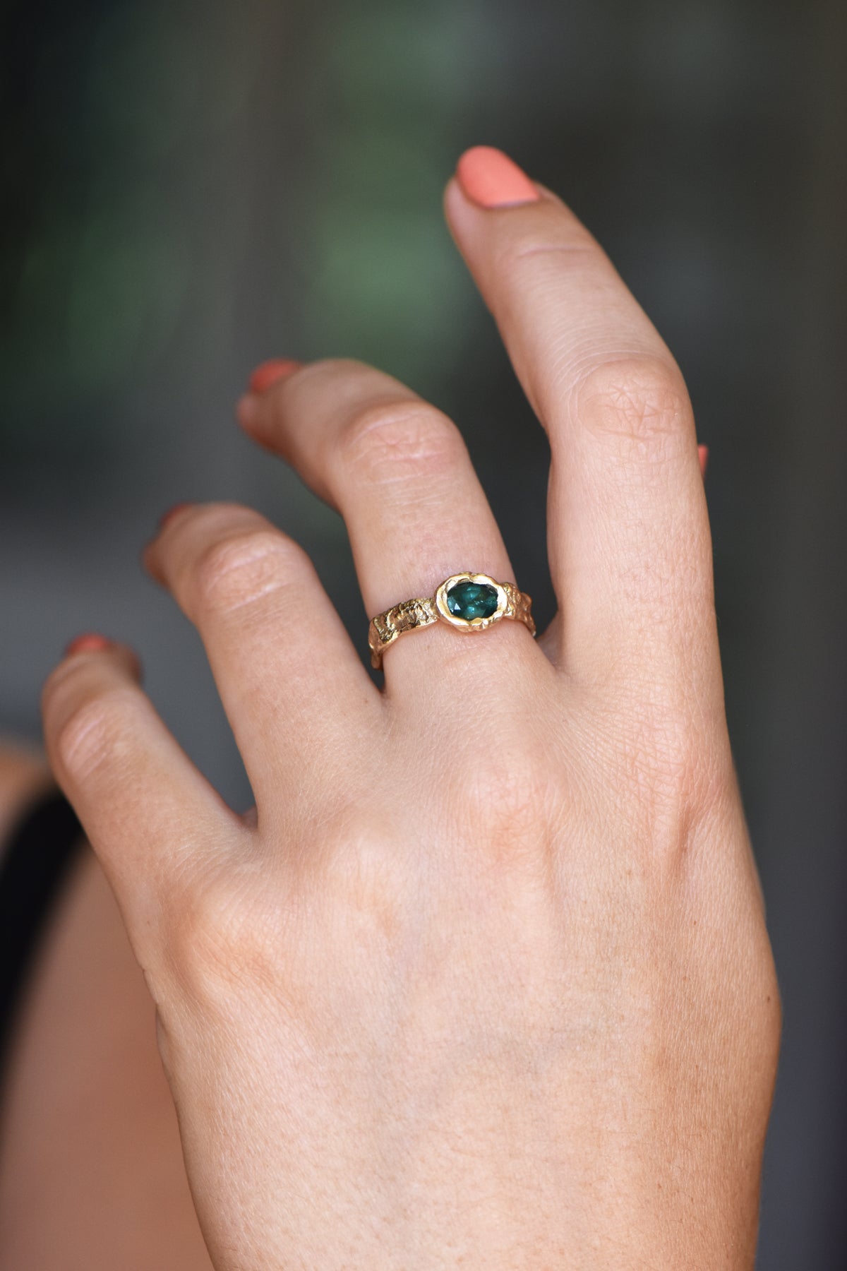 9ct Gold and Green Tourmaline Hawthorn Ring