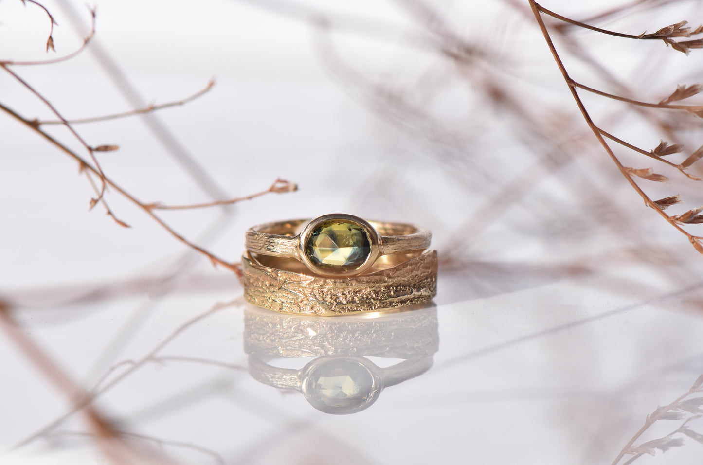 Corkscrew ring - 9ct gold and Montana sapphire