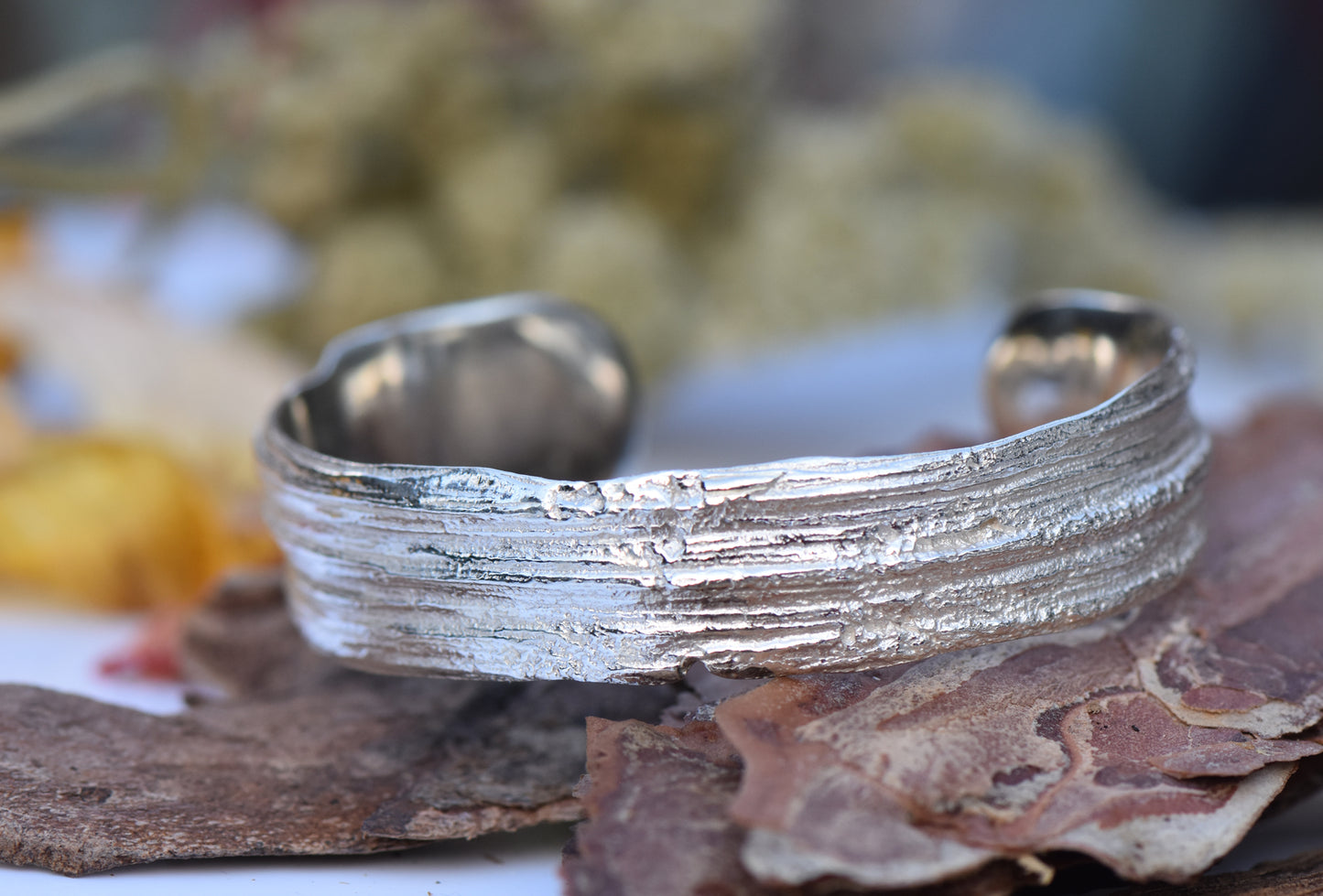 Lined Oak Cuff in Silver