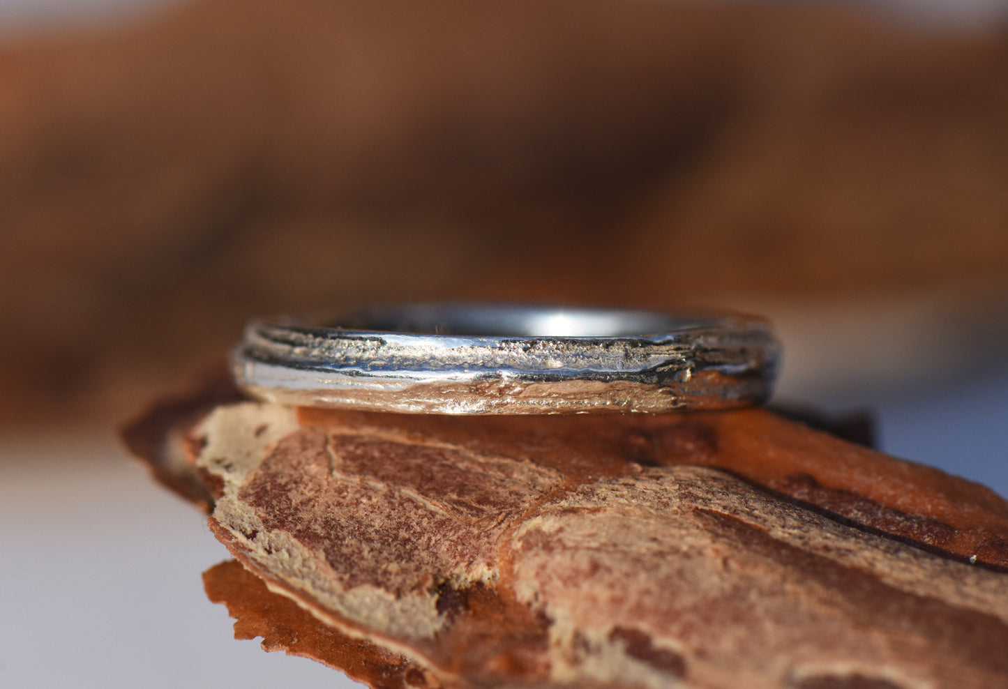 Skinny Lined Oak Ring in Silver
