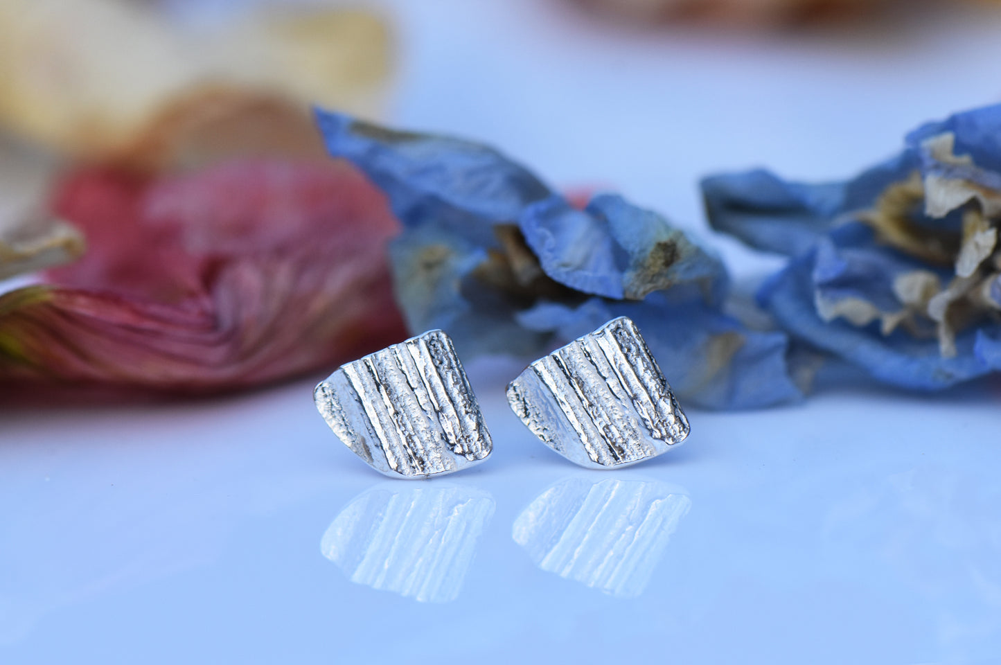 Triangle Oak Studs in Silver