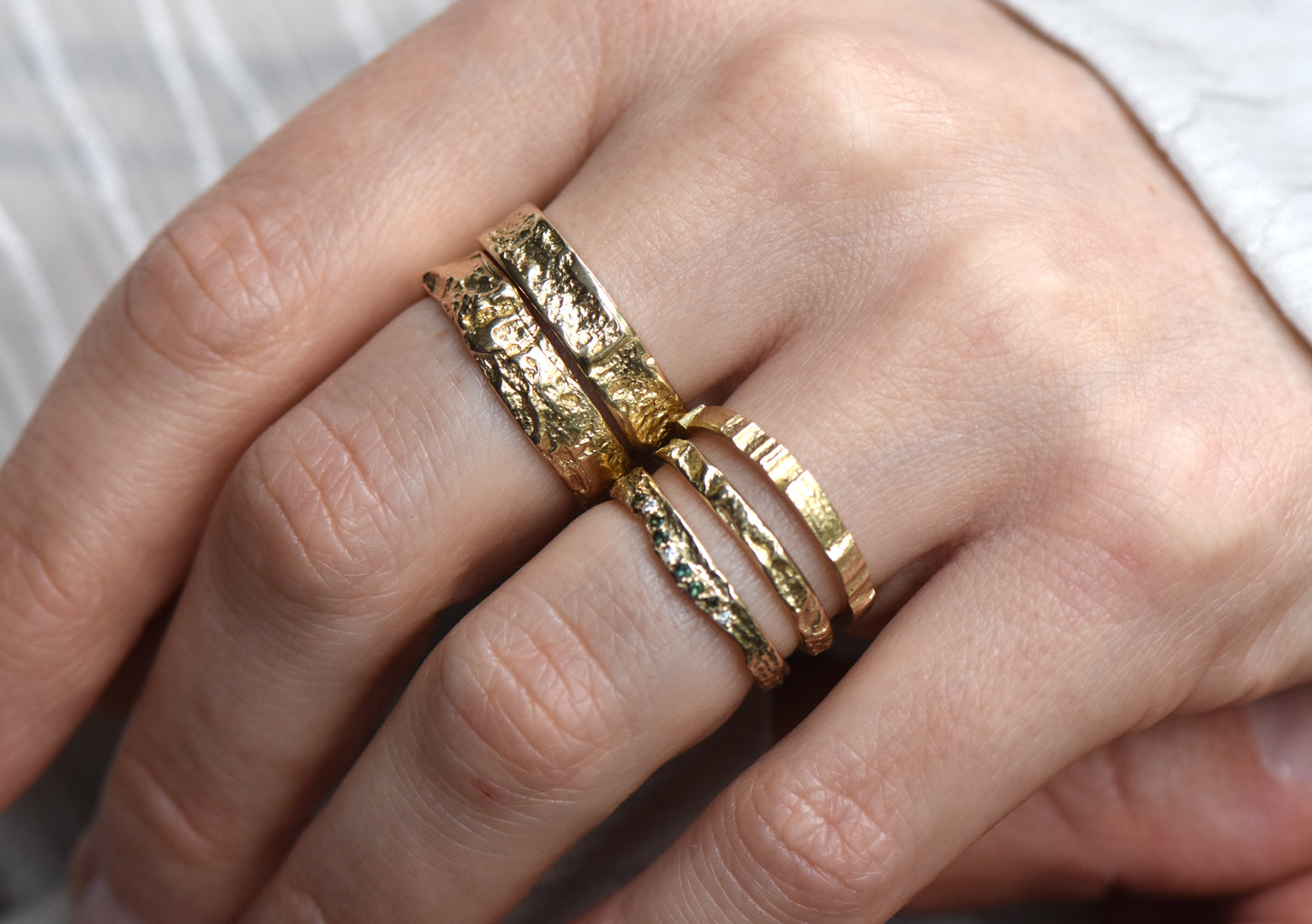 14ct Gold Subtle English Oak Band