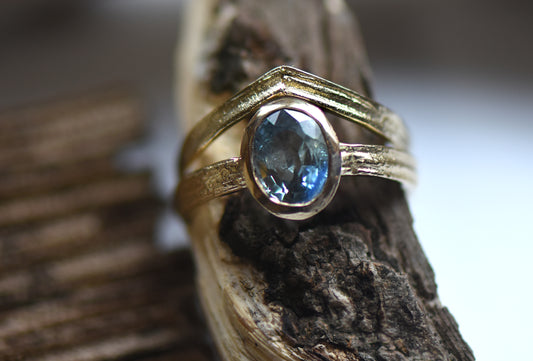 14ct Gold English Oak Ring with Sapphire