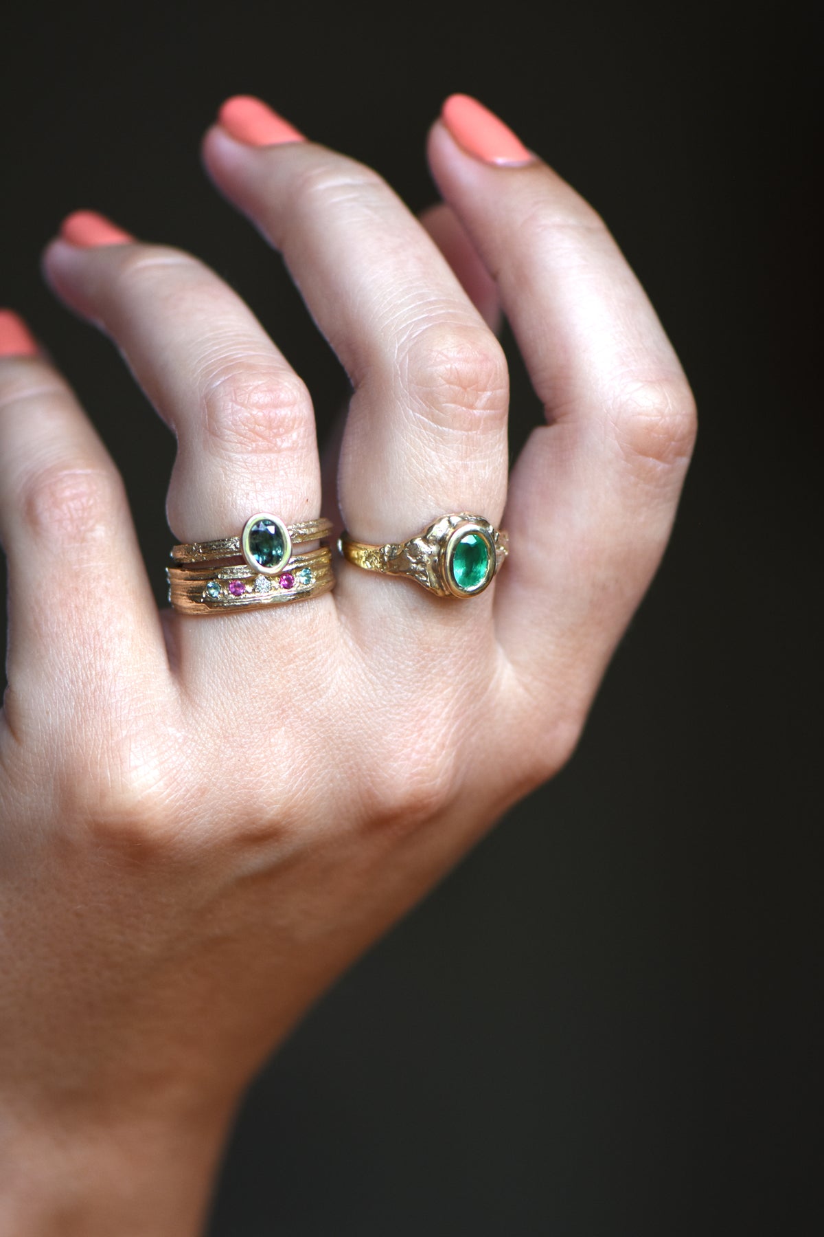 9ct English Oak Ring with Montana Sapphire