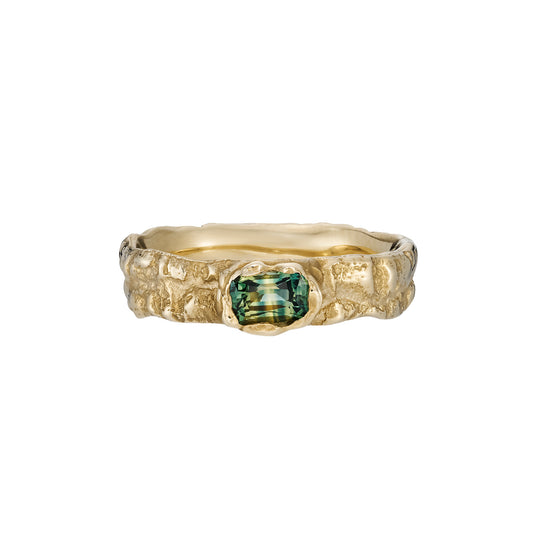 Hawthorn ring - gold and sapphire