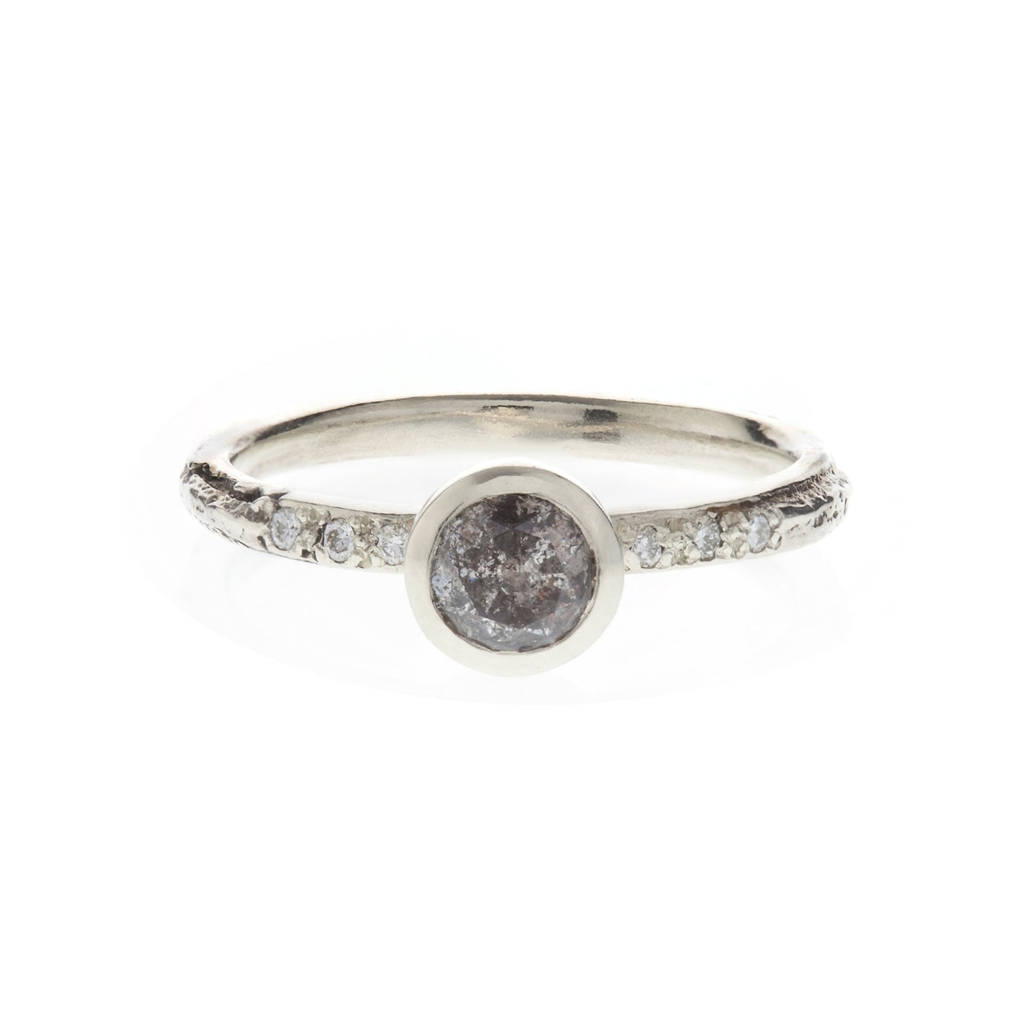 Skinny Oak ring - 9ct gold and salt and pepper diamond