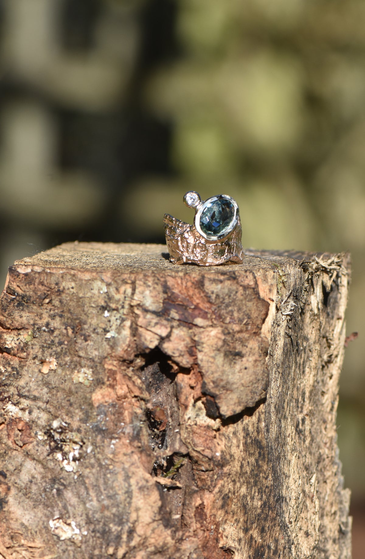 Day Moon ring - 9ct montana sapphire and diamond