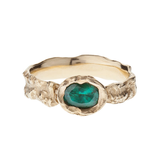 9ct Gold and Green Tourmaline Hawthorn Ring