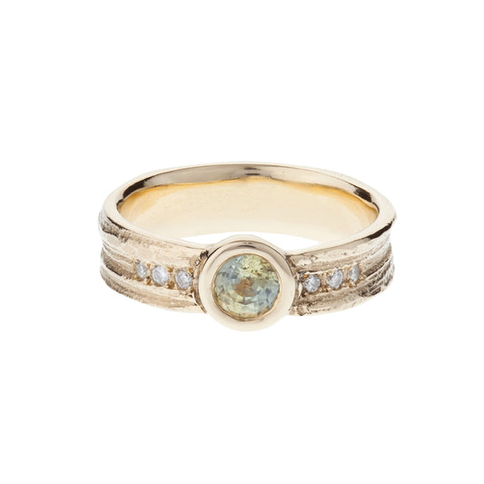 English Oak ring - 9ct gold, sapphire and diamonds