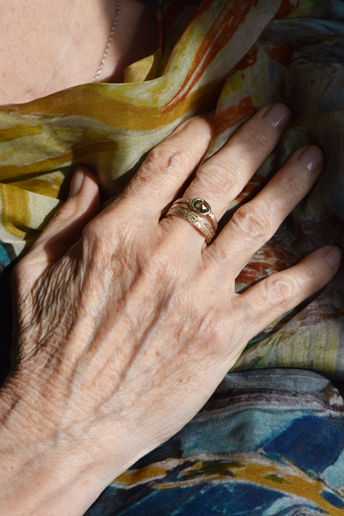 Corkscrew ring - 9ct gold and Montana sapphire