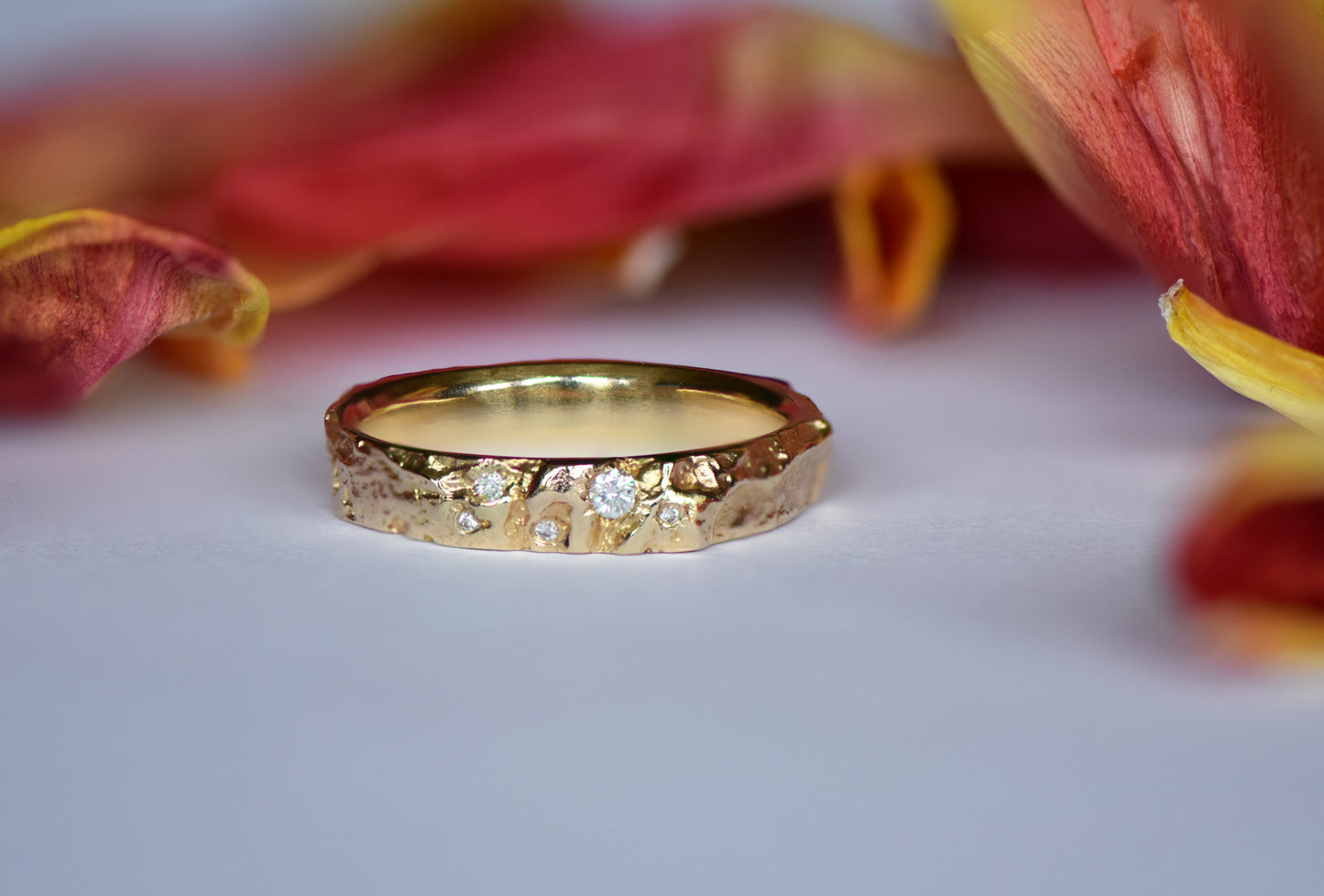 14ct Gold Subtle Scatter English Oak Ring